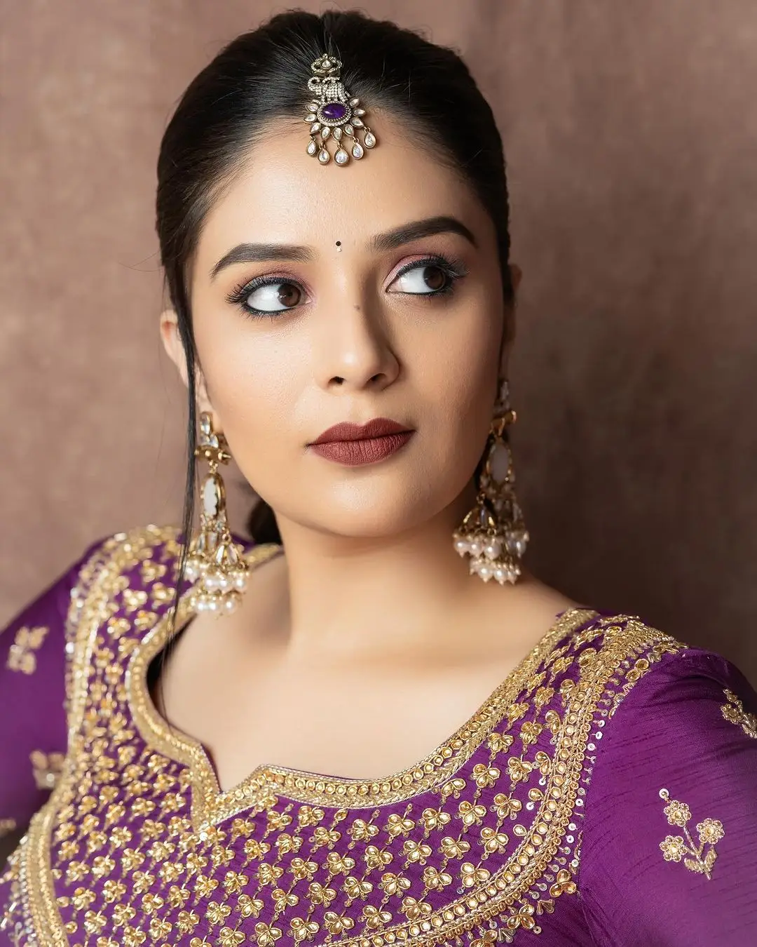 ZEETV Actress Sreemukhi in Violet Gown